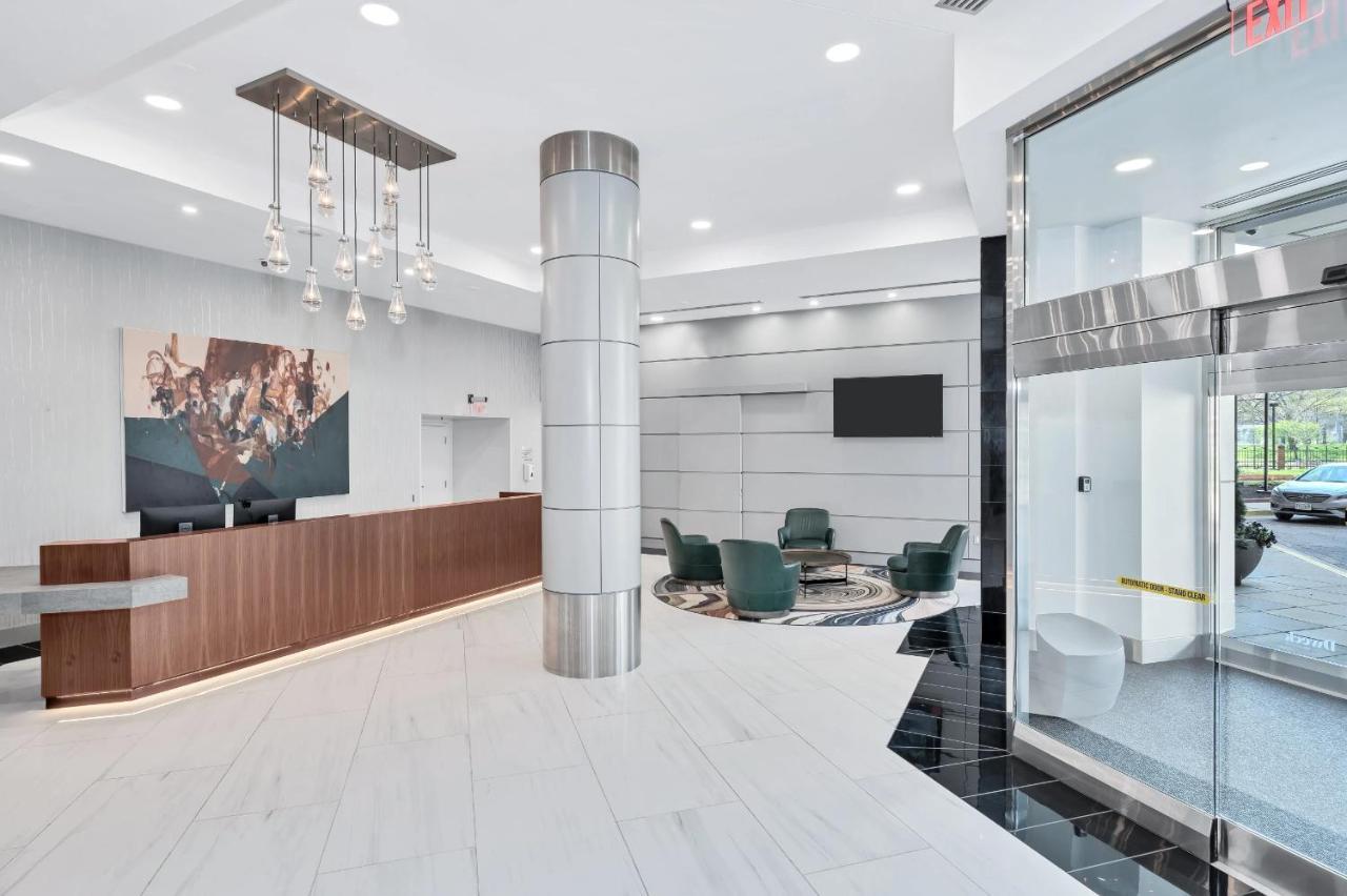 Modern & Charming Apt With Rooftop @Pentagon City Arlington Exterior foto