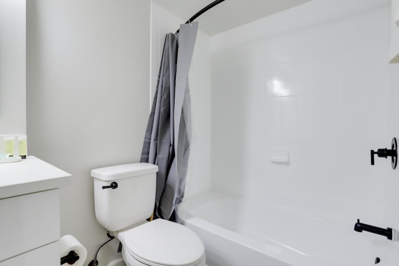 Modern & Charming Apt With Rooftop @Pentagon City Arlington Exterior foto